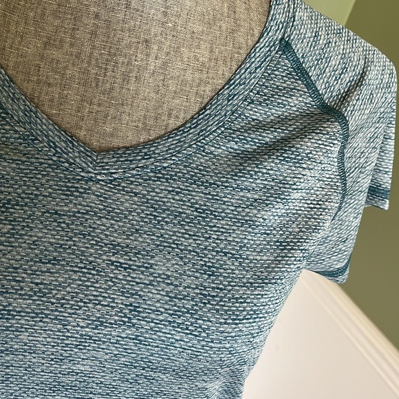 LEG3ND brand active top beautiful blue! - Picture 2 of 7